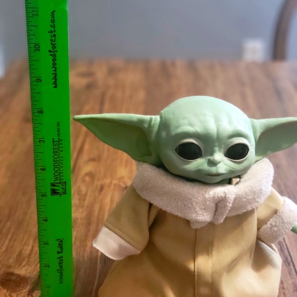 8" Baby Yoda Grogru Mandalorian. Moves & Talks